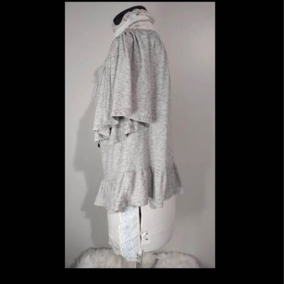 Open Shoulder Blouse Medium 10/12 Lane Bryant bust-bottom=19” pit-pit=19” C3483 - Picture 4 of 6